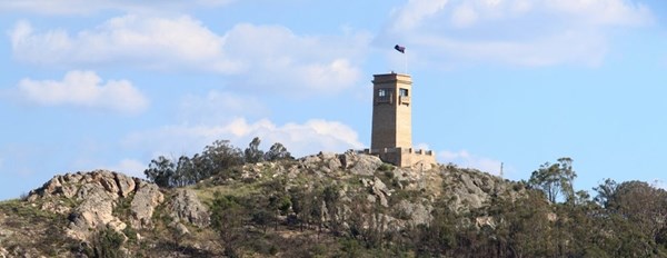 H:\Downloads\Wallpaper\WW1\Goulburn WM photos\r_Rocky Hill War Memorial, Goulburn 2.jpg