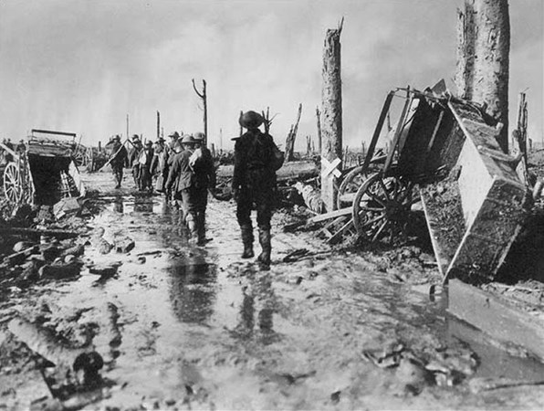 H:\Downloads\Wallpaper\WW1\Compressed photos\c_08-r_A road on the battlefield, Westhoek.jpg