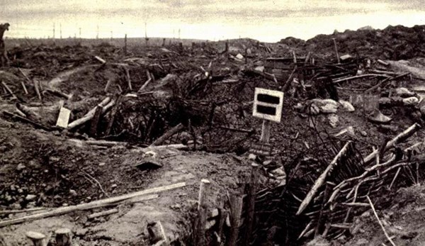 H:\Downloads\Wallpaper\WW1\Compressed photos\c_16-r_Destroyed German trenches at Passchendaele.jpg