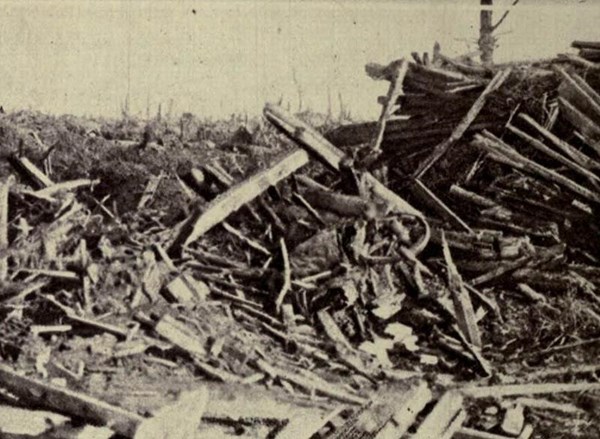 H:\Downloads\Wallpaper\WW1\Compressed photos\c_17-r_Destroyed German trenches at Poelcapelle.jpg