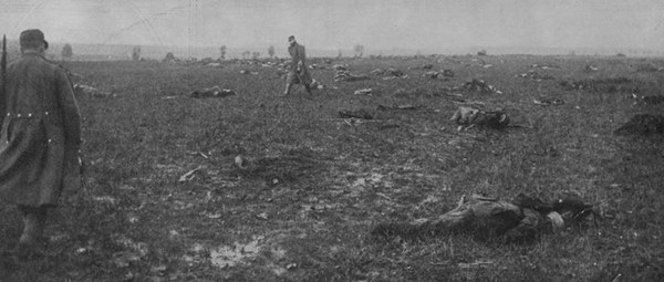 H:\Downloads\Wallpaper\WW1\Compressed photos\c_26-r_German dead covering a Champagne battlefield.jpg