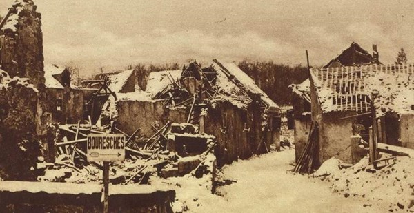 H:\Downloads\Wallpaper\WW1\Compressed photos\c_41-r_Ruins of Vaux, France.jpg