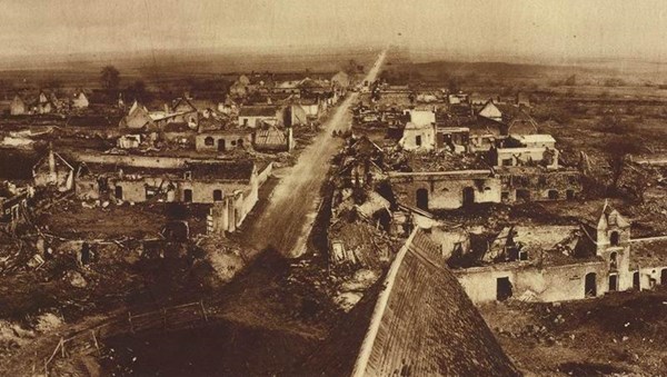 H:\Downloads\Wallpaper\WW1\Compressed photos\c_42-r_Ruins of Vraignes, France.jpg