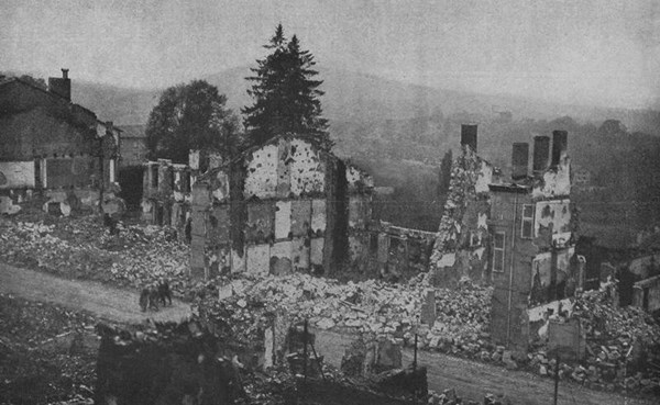 H:\Downloads\Wallpaper\WW1\Compressed photos\c_49-r_Ruins of Clermont, France.jpg